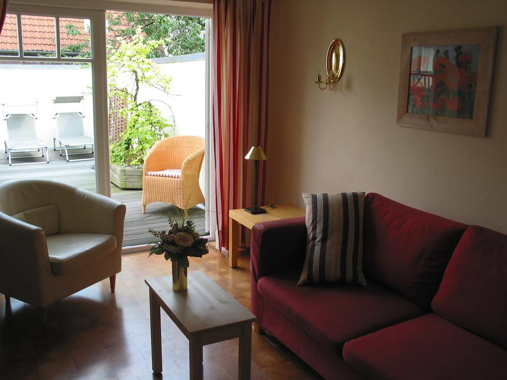 Altstadtflair Apartment ฮูซุม ภายนอก รูปภาพ
